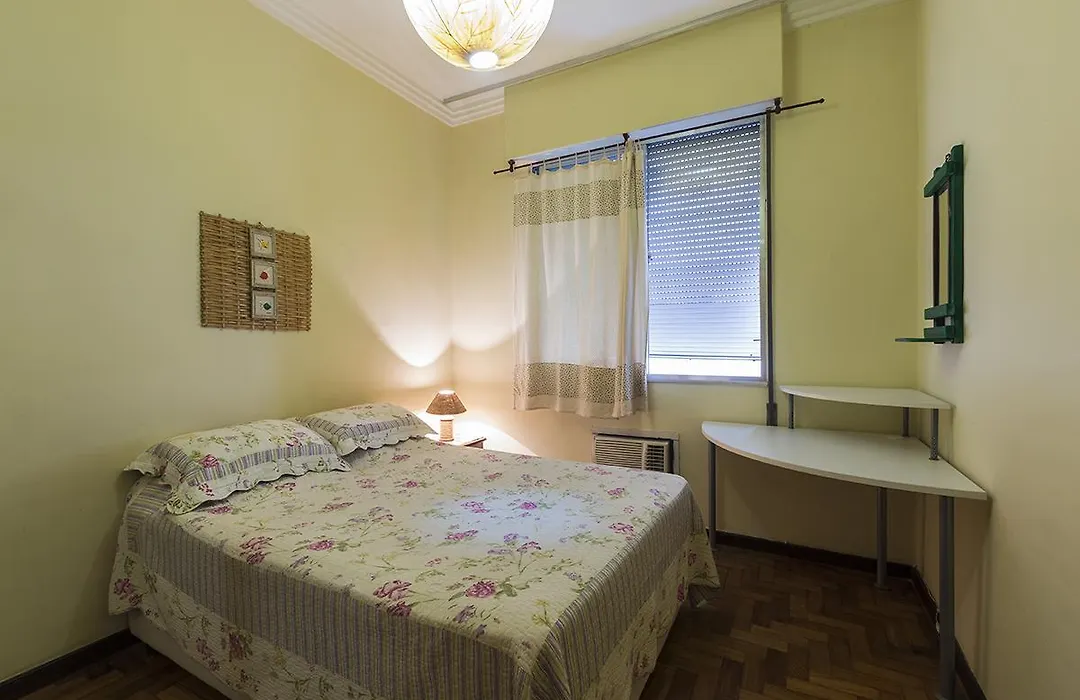 Apartamento No Leme-1