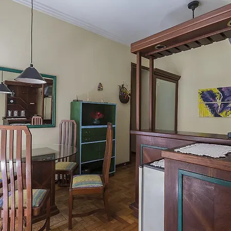 Apartamento No Leme-2